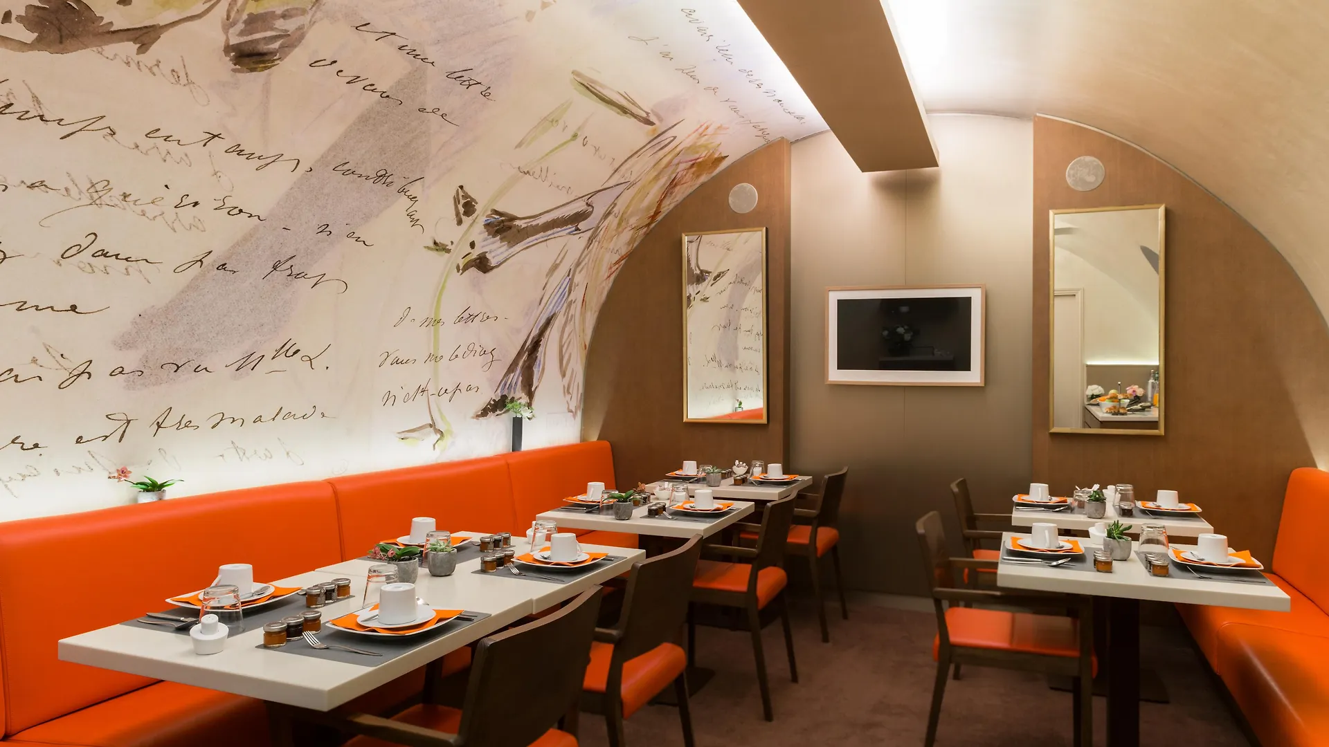 Le Tourville By Inwood Hotel