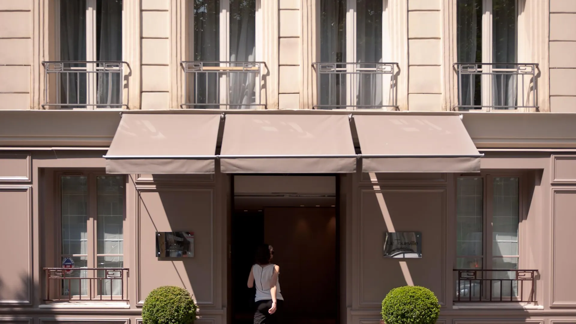 Hotel Le Tourville By Inwood Paris
