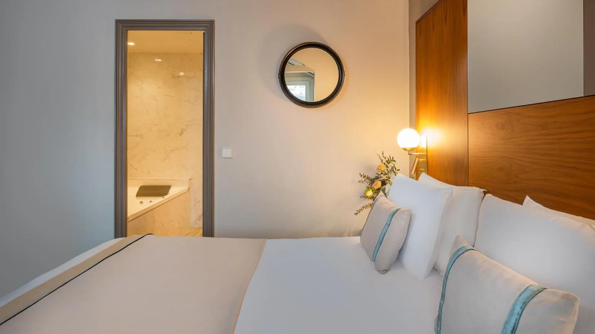 Le Tourville By Inwood
