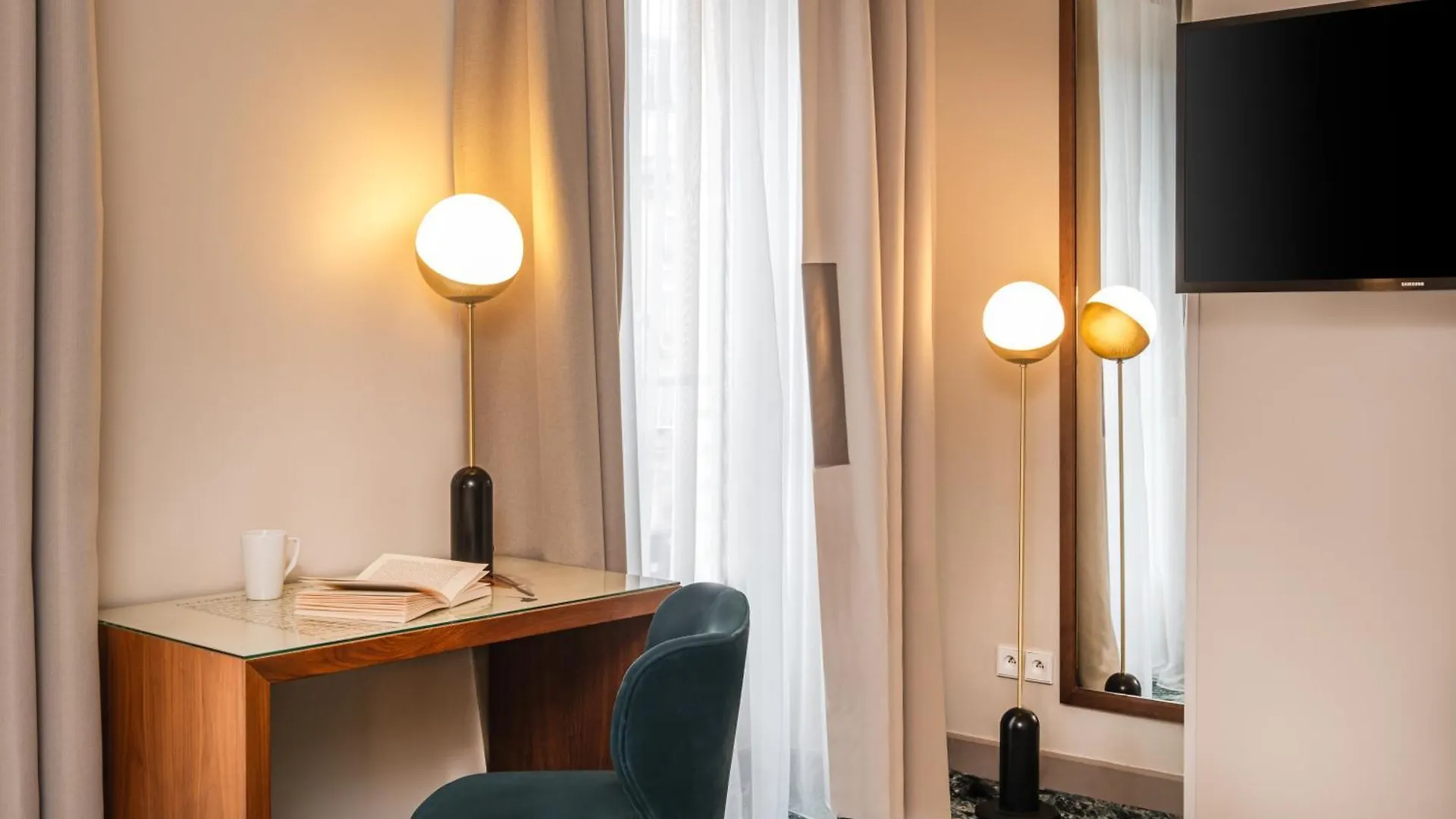 Le Tourville By Inwood